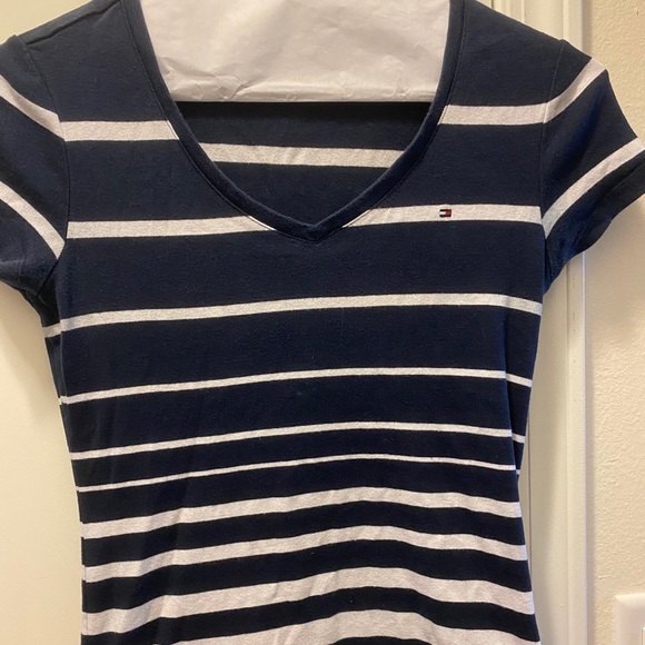 Tommy Hilfiger T-shirt - Picture 2 of 2